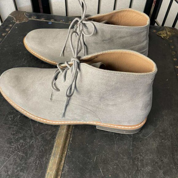 NWOB Old Navy Men\'s Gray Lace Up Ankle Chukka Bootie size 12 main image 7